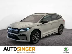 Moonweiß perleffekt Gebraucht 2025 Skoda Enyaq iV SportLine SUV | 52.850 € (Fairer Preis)