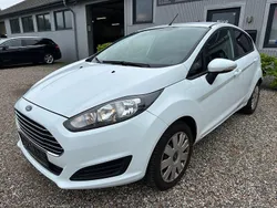 Weiß Gebraucht 2015 Ford Fiesta Trend Kleinwagen | 2.490 € (Superpreis)