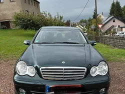 Grün Gebraucht 2005 Mercedes C200 Classic Limousine | 3.900 € (Etwas zu teuer)