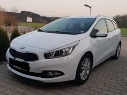 Weiß Gebraucht 2012 Kia Ceed Vision Kombi | 5.400 € (Fairer Preis)