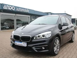 Schwarz Gebraucht 2017 BMW 225 Active Tourer Sport Line Van / Kleinbus | 15.500 € (Fairer Preis)