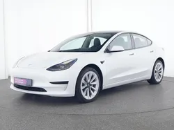 Perl weiss Gebraucht 2023 Tesla Model 3 Limousine | 30.574 € (Guter Preis)