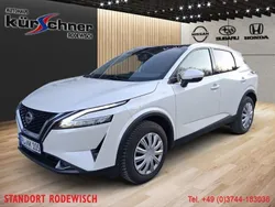 Brilliant white (m) Gebraucht 2024 Nissan Qashqai N-Connecta SUV | 37.890 €