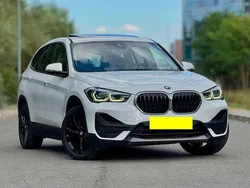 Weiß Gebraucht 2019 BMW X1 xLine SUV | 22.800 € (Guter Preis)