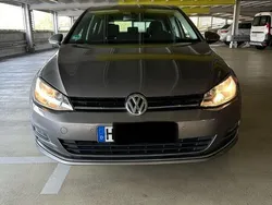 Grau Gebraucht 2016 VW Golf VII LOUNGE Limousine | 11.000 € (Guter Preis)