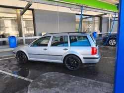 Silber Gebraucht 2001 VW Golf IV Basis Kombi | 2.400 € (Fairer Preis)