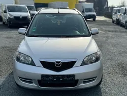 Silber Gebraucht 2004 Mazda 2 Active Limousine | 1.650 € (Fairer Preis)