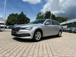 Brilliant silber Gebraucht 2022 Skoda Superb Ambition Kombi | 26.490 € (Etwas zu teuer)