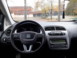 Grau Gebraucht 2014 Seat Altea XL 4You Van / Kleinbus | 7.990 € (Etwas zu teuer)