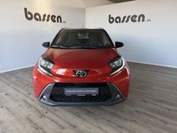 Chili red perleffekt/ night sky black Gebraucht 2022 Toyota Aygo X Pulse SUV | 13.990 € (Guter Preis)