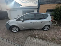 Silber Gebraucht 2016 Opel Meriva Edition Van / Kleinbus | 5.050 € (Guter Preis)