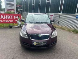 Cervena rosso brunello/rosso Gebraucht 2010 Skoda Fabia Ambiente Limousine | 4.800 € (Etwas zu teuer)
