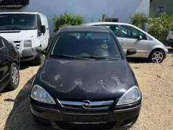 Schwarz Gebraucht 2004 Opel Corsa Limousine | 700 € (Guter Preis)