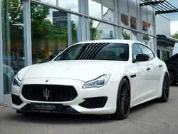 Weiß Gebraucht 2018 Maserati Quattroporte Limousine | 56.990 € (Teuer)