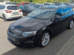 Schwarz Gebraucht 2016 Skoda Octavia RS Kombi | 13.899 € (Fairer Preis)