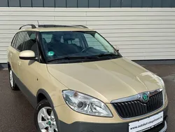 Beige Gebraucht 2011 Skoda Fabia Kombi | 4.950 € (Teuer)