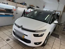 Weiß Gebraucht 2015 Citroën Grand C4 Picasso Start Van / Kleinbus | 11.000 € (Fairer Preis)