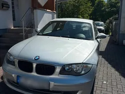 Grau Gebraucht 2007 BMW 118 Kleinwagen | 4.500 € (Fairer Preis)