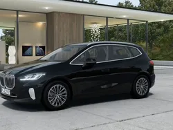 Schwarz Gebraucht 2024 BMW 218 Luxury Line Van / Kleinbus | 33.490 € (Etwas zu teuer)