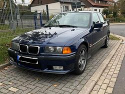 Blau Gebraucht 1996 BMW 320 M Sport Limousine | 6.000 € (Superpreis)