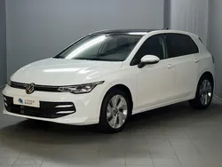Pure white (weiß), Neu 2024 VW Golf Life Limousine | 36.005 €