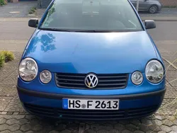 Blau Gebraucht 2002 VW Polo Limousine | 950 € (Guter Preis)