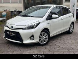 Weiß Gebraucht 2014 Toyota Yaris Hybrid Edition Kleinwagen | 7.999 € (Fairer Preis)