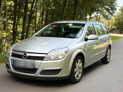 Silber Gebraucht 2005 Opel Astra Kombi | 1.750 € (Fairer Preis)