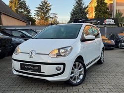 Pure white Gebraucht 2015 VW up! CLUB Kleinwagen | 6.850 € (Fairer Preis)