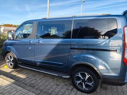 Blau Gebraucht 2021 Ford Tourneo Van / Kleinbus | 34.000 € (Fairer Preis)