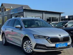 Brilliantsilber metallic Gebraucht 2021 Skoda Octavia Style Kombi | 21.490 € (Etwas zu teuer)