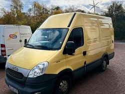 Gelb Gebraucht 2013 Iveco Daily Van / Kleinbus | 8.200 €