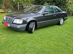 Schwarz Gebraucht 1995 Mercedes 220 Cabrio | 8.600 €