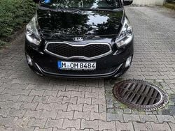 Schwarz Gebraucht 2016 Kia Carens DREAM-TEAM Edition Van / Kleinbus | 9.200 € (Etwas zu teuer)