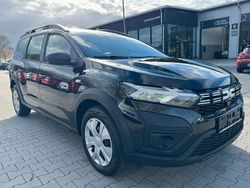 Schwarz Gebraucht 2024 Dacia Jogger Essentiel Van / Kleinbus | 18.990 € (Fairer Preis)