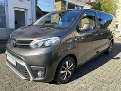 Grau Gebraucht 2019 Toyota Proace Comfort Van | 27.900 € (Teuer)