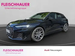 Schwarz Neu 2024 Audi RS3 Sportback Sport Kleinwagen | 72.490 €