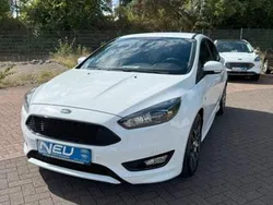 Weiß Gebraucht 2018 Ford Focus ST-Line Limousine | 14.590 € (Fairer Preis)