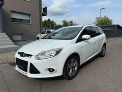 Weiß Gebraucht 2014 Ford Focus SYNC Edition Kombi | 3.999 € (Guter Preis)