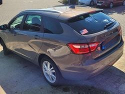 Beige Gebraucht 2018 Lada Vesta Kombi | 9.700 € (Guter Preis)
