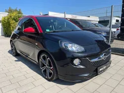 Schwarz Gebraucht 2016 Opel Adam S Kleinwagen | 12.750 € (Etwas zu teuer)