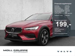 Rot Gebraucht 2023 Volvo V60 CC Plus Kombi | 34.450 € (Superpreis)