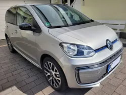 Silber Gebraucht 2022 VW e-up! Style Kleinwagen | 17.200 € (Etwas zu teuer)