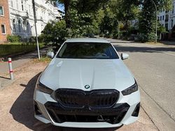 Grau Neu 2025 BMW 520 Performance Limousine | 65.000 € (Fairer Preis)