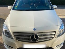 Weiß Gebraucht 2013 Mercedes B180 Van / Kleinbus | 11.000 €