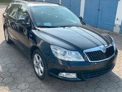 Schwarz Gebraucht 2011 Skoda Octavia Family Kombi | 4.000 € (Guter Preis)