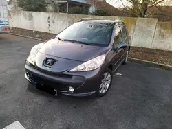 Grau Gebraucht 2009 Peugeot 207 Tendance Kombi | 3.330 € (Teuer)