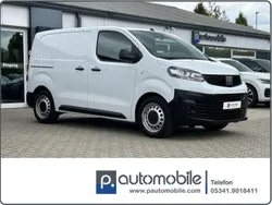 Weiß Gebraucht 2022 Fiat Scudo Basis Van / Kleinbus | 18.980 € (Etwas zu teuer)