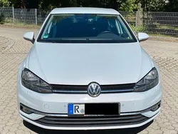 Weiß Gebraucht 2018 VW Golf VII Sound Limousine | 12.500 € (Guter Preis)