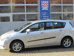 Silber Gebraucht 2009 Toyota Verso Life Van / Kleinbus | 10.470 € (Fairer Preis)